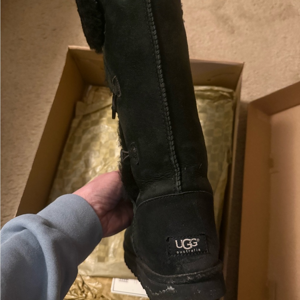 UGG Bailey ButtonTriplet Boots, Black - Picture 8 of 9